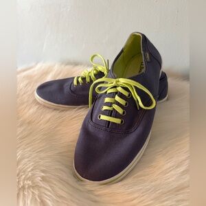 Canvas sneakers, L.L.Bean casual lace-up shoes 9 WIDE